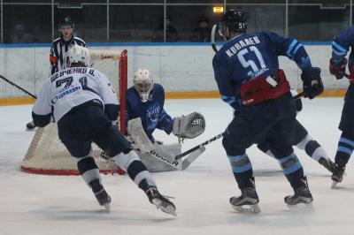 ХК «Рязань» дома уступил лидеру чемпионата ВХЛ в овертайме